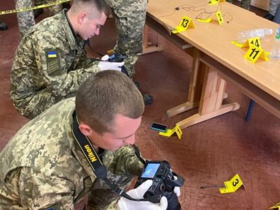 Курсанти військового вишу збирають фактаж про воєнні злочини для Гааги