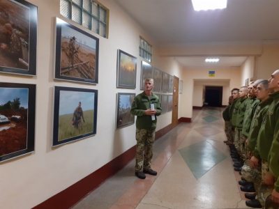 Український схід — болюча рана, що ятрить тугою за полеглими й спонукає шукати відповідь на запитання: чи можна було запобігти лихові?