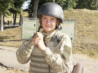 Дар’я – майбутній офіцер, а наразі – курсантка та чемпіонка Донеччини з кікбоксингу  