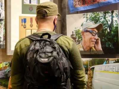 У Дніпрі відкрили виставку «Нью-Йорк – Іловайськ: вибір»