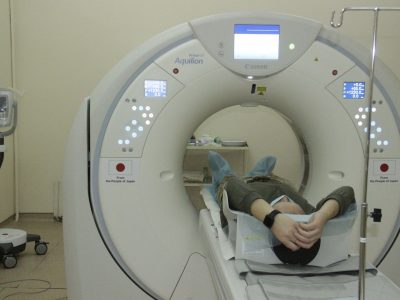 Він бачить людину наскрізь: комп’ютерний томограф на службі у військових медиків  