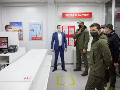 Володимир Зеленський оглянув КПВВ «Щастя»: “Важливо, щоб люди з тимчасово окупованих територій бачили, яка Україна сучасна, комфортна й безпечна”  