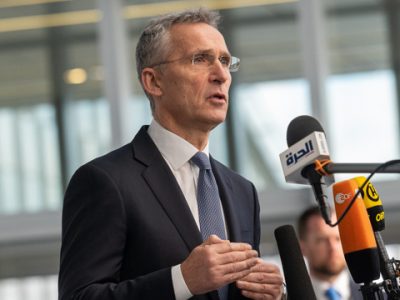 Росія безперервно продовжує агресивні дії та збільшує військову напругу, на що НАТО відповідає зміцненням власної оборони — генсек Альянсу  