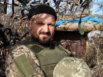 Сержант «Федорович» на правах старшого позиції часто дає «прикурити» матросам  