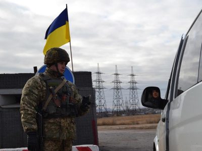 Країни Євросоюзу закликали Росію відкрити всі КПВВ на Донбасі  