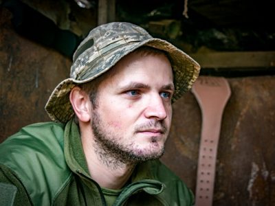 Наступного дня після захисту магістерської дисертації Руслан пішов до військкомату  