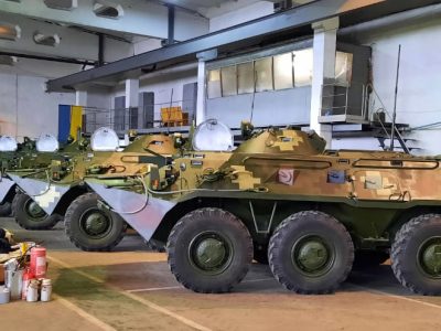Миколаївський бронетанковий завод передав до війська партію оновлених БТР-80  