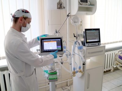 Військово-медичний клінічний центр Західного регіону отримав апарати штучної вентиляції легень  