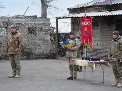 «Козацький хрест» від Командувача ОС — найкращим захисникам Луганщини