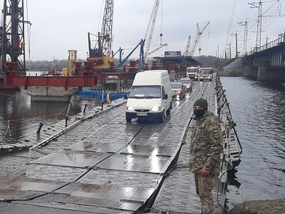 Понтонно-мостова переправа, яку збудували військові на Дніпропетровщині, пропустила 600-тисячний транспортний засіб