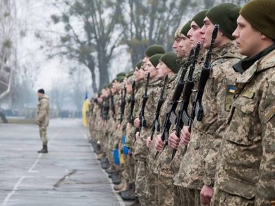 Знову Збройні Сили — в лідерах довіри