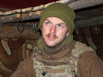 Морпіх Деніель Рідлі про службу в британській піхоті, порятунок сирійців та побратимів в українському окопі