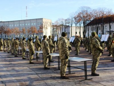 В Чернігові 195 юнаків присягнули на вірність українському народові  