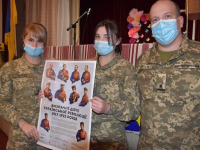 Командування Медичних Сил ЗСУ з солодощами привітало зі святом майбутніх захисників