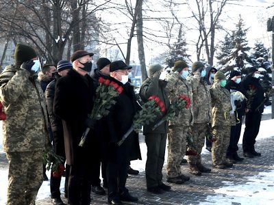 У Дніпрі вшанували пам’ять полеглих героїв оборони Донецького аеропорту  