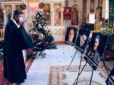Молебнем і дзвонами вшанували в Херсоні пам’ять захисників Донецького аеропорту  