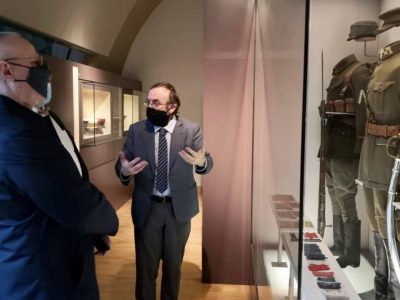 Головнокомандувач ЗС України відвідав Королівський музей армії, з найбільшою колекцією предметів української воєнної історії  