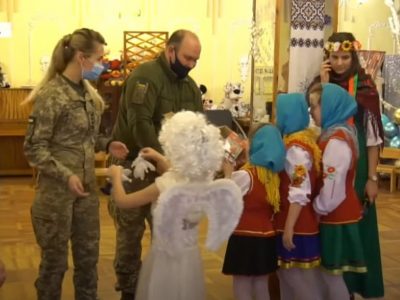 «Привітали дітей, які позбавлені любові»: на Донеччині військові ЗСУ відвідали дитячий центр опіки  
