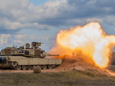 Армія США терміново захистила танки M1 Abrams комплексом активного захисту Trophy  