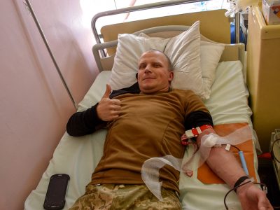 Старшина Володимир Бацюн здавав кров уже 43 рази  