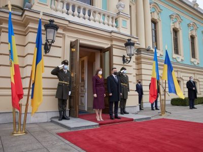 Ми цінуємо, що Президент Молдови не боїться називати Крим українським – Володимир Зеленський  