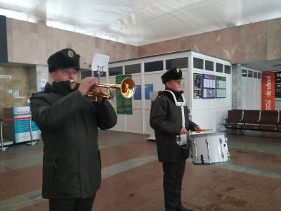 В Івано-Франківському аеропорту військовий оркестр ушанував захисників Донецького летовища  
