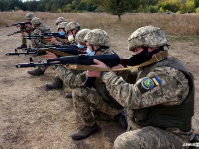 Як харків’яни щосуботи вчаться за Україну воювати  