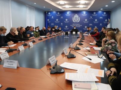 Безвідсоткові кредити на житло, безкоштовний проїзд та освіта: учасники АТО\ООС Херсонщини провели діалог із місцевою облдержадміністрацією  