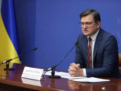 Дмитро Кулеба запропонував ЄС план дій щодо стримування Росії. В основі — секторальні санкції  