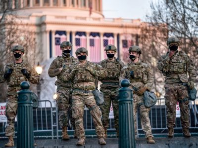 Нацгвардійцям на інавгурацію Байдена видадуть вогнепальну зброю  
