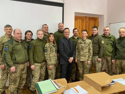Старший радник при Міноборони від США обговорив з офіцерами НУОУ реформу військової освіти