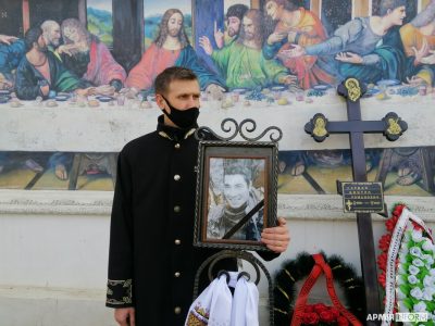 Одесити попрощалися із загиблим на Сході захисником України сержантом Дмитром Сардаком  