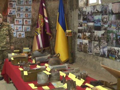 «Хотів показати, що таке війна»: священник із Хмельницького відкрив музей АТО/ООС у храмі  