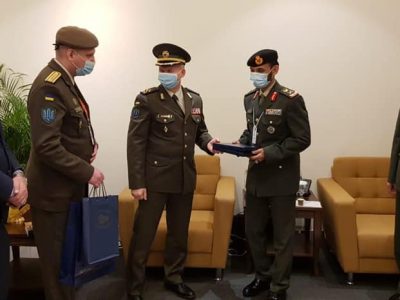 У рамках зброярського форуму в ОАЕ відбулася зустріч командувачів Сухопутних військ ЗС України та ЗС Об’єднаних Арабських Еміратів