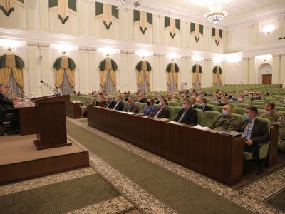 Новий стройовий крок, річковий парад Дніпром, тисяча музикантів: у Міноборони обговорили ідеї до параду на 30-річчя Незалежності  