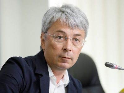 В Україні створять Центр протидії дезінформації  