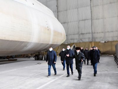 Олег Уруський ознайомився з процесом створення військово-транспортних літаків Ан-178  