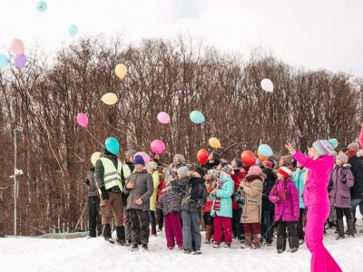 Сноутюбінг і «Парк динозаврів»: для дітей учасників АТО/ООС організували цікаву поїздку  