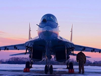 Майстерність льотчика відточується в польоті  