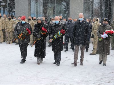 Пам’ять загиблих українських Героїв вшанували дипломатичні делегації Федеративної Республіки Німеччина та Французької Республіки