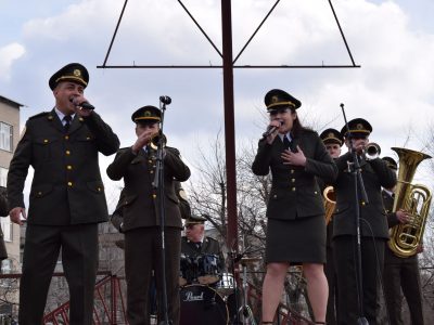 У Сєвєродонецьку з нагоди Дня українського добровольця виступив військовий оркестр «Едельвейс»  