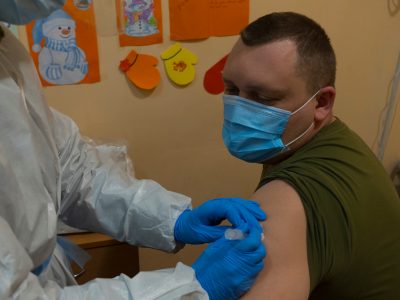 Масштабна кампанія з вакцинації особового складу триває у Збройних Силах України  