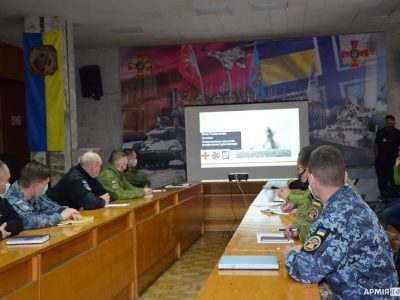 Протимінна безпека: представники операції місії Orbital діляться досвідом з українськими моряками  
