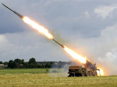 Українські ракетні війська і артилерія уразили 5 командних пунктів противника