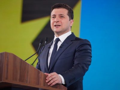 На тимчасово окуповані території мають транслюватися 2-3 українські телеканали – Володимир Зеленський
