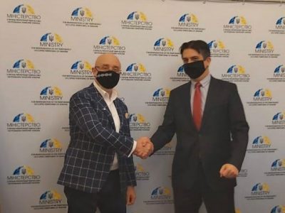 Міністр з питань реінтеграції обговорив з послом Туреччини будівництво квартир для кримських татар