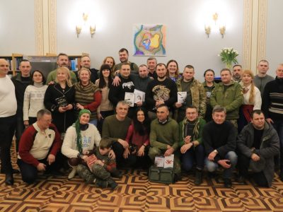 Ліцеїсти-крутяни зустрілися з військовими письменниками у Львові  