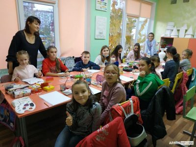 Діти з міста атомників Нетішина вітають захисників України  