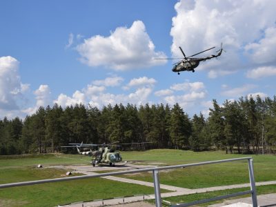 Воїни-вертолітники уражали наземні цілі  