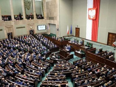Сенат Польщі ухвалив резолюцію на підтримку України